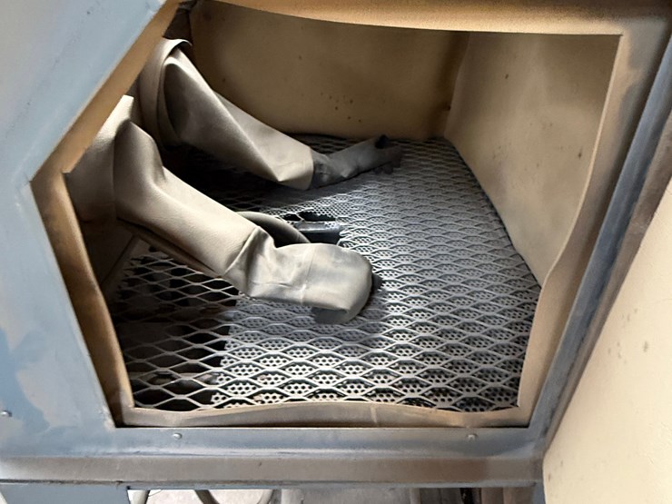 trinco-42x30sl/dp850-dry-blast-cabinet-system-image-10
