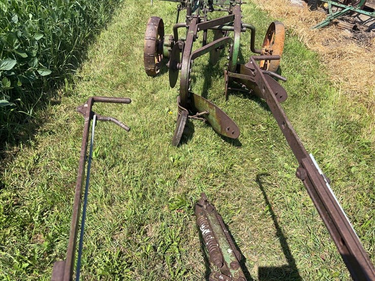 john-deere-14-image-32
