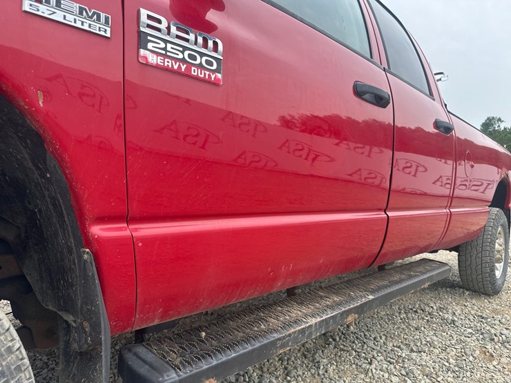 2008-dodge-2500-image-26