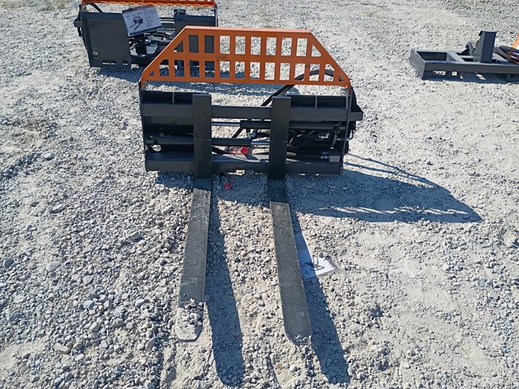 #l85-006-•-landhonor-hydraulic-pallet-fork-skid-steer-attachment-image-1