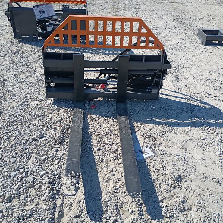 #L85-006 • Landhonor Hydraulic Pallet Fork Skid Steer Attachment