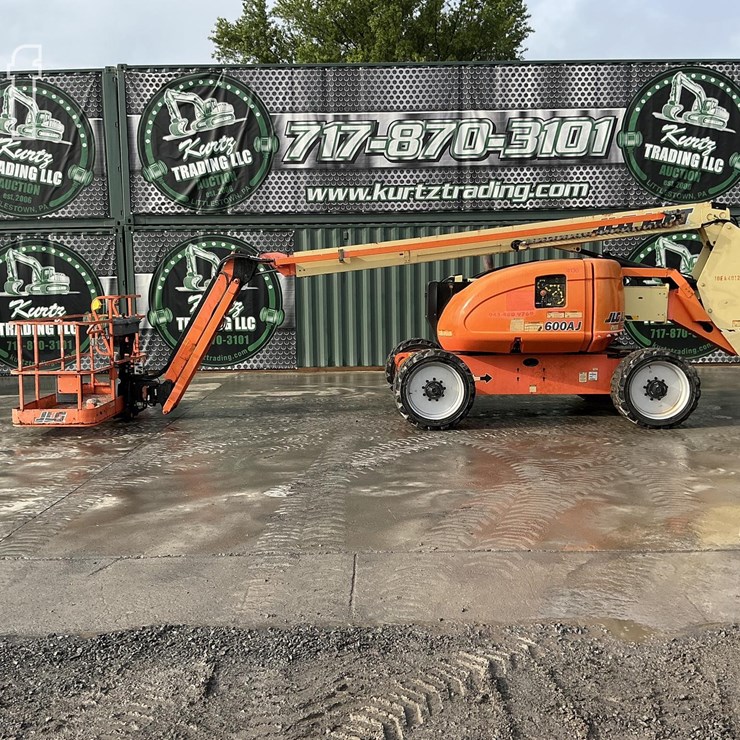 2020 JLG 600AJ