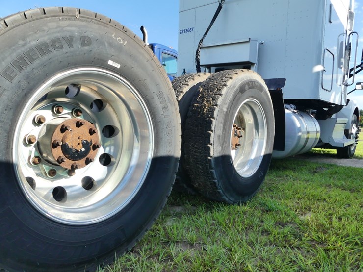 2018-peterbilt-579-image-6