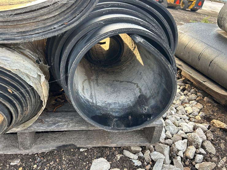 #2739-•-(3)-rolls-of-rubber-belting-image-6
