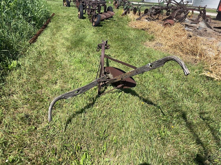 14”-walking-plow-image-4