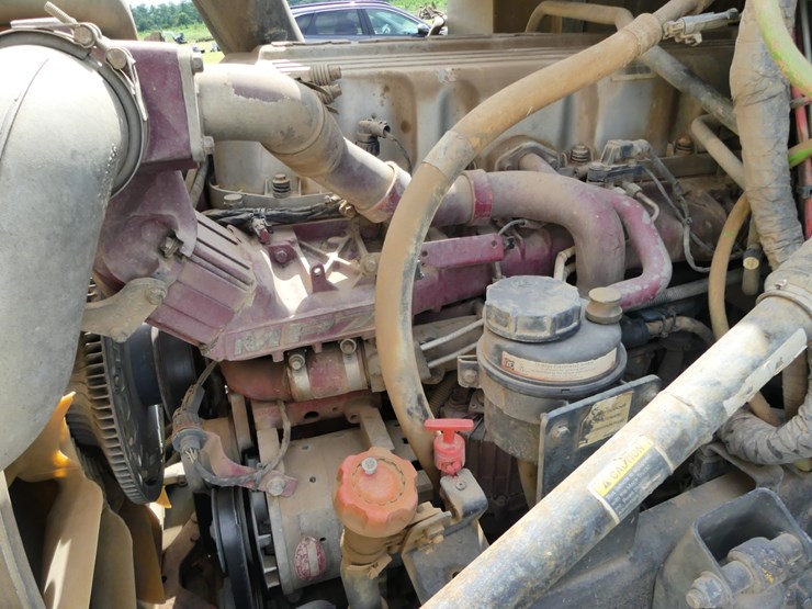 2012-mack-cxu613-image-10