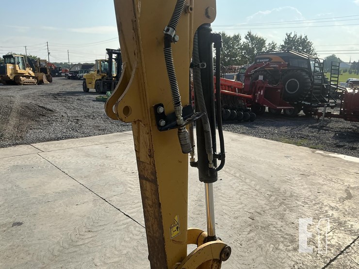 2022-caterpillar-303.5cr-image-12