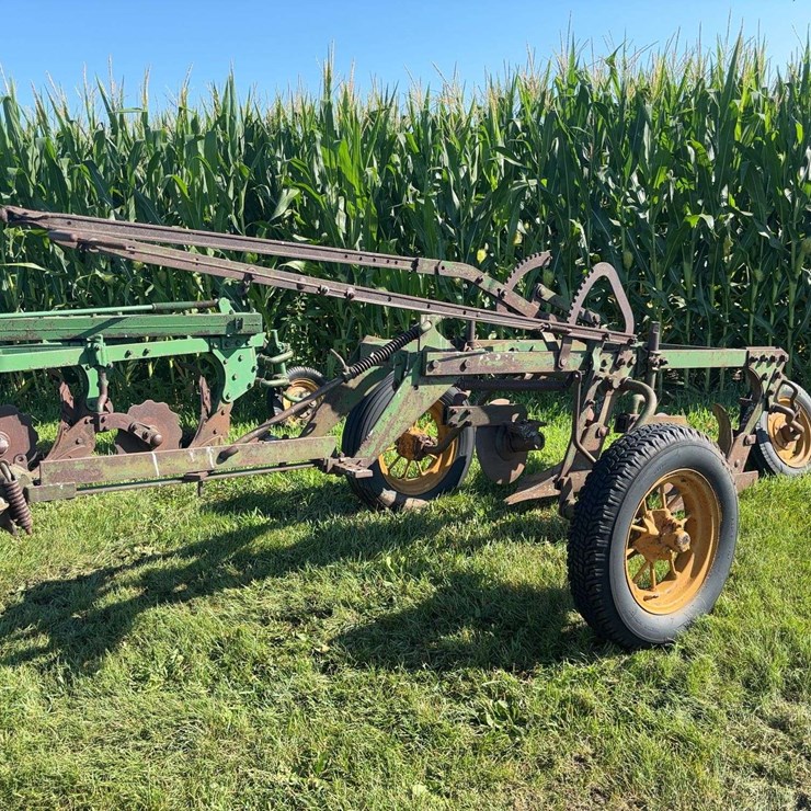 JOHN DEERE 214