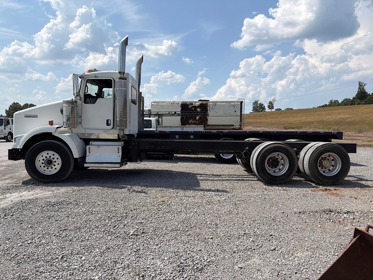 2007-kenworth-t800-image-3