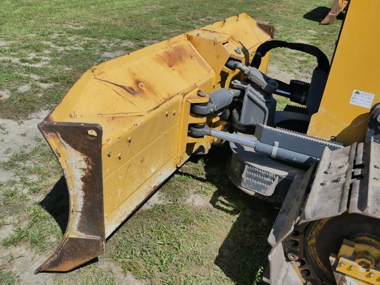 2019-deere-450k-lgp-image-9