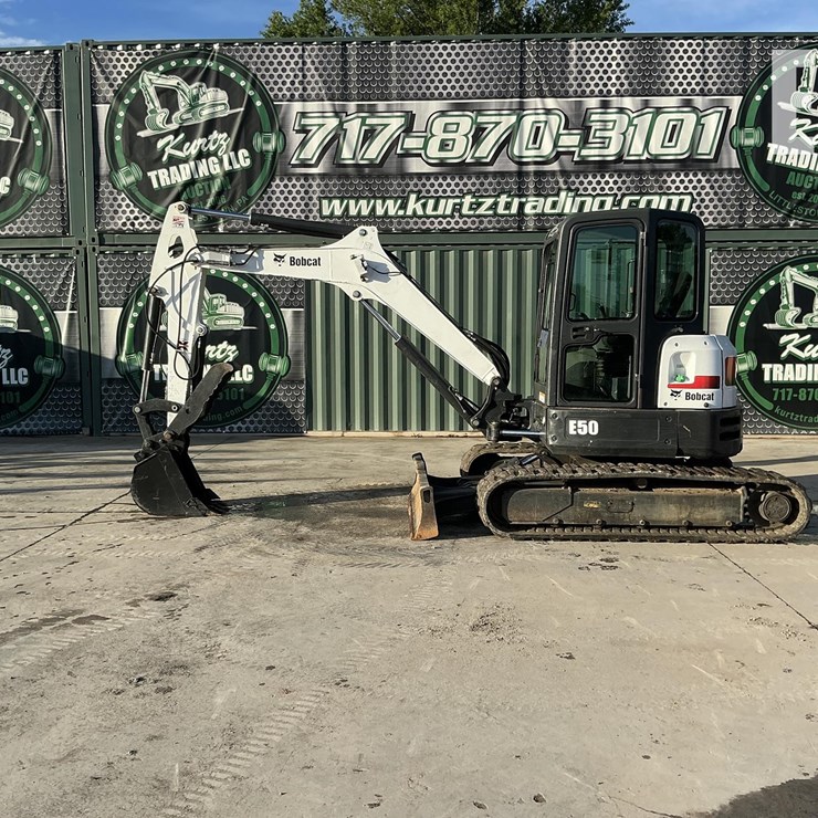 2017 BOBCAT E50