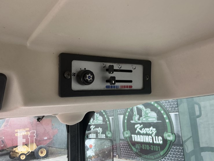 2015-massey-ferguson-1552-image-13