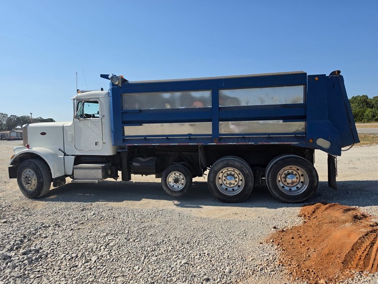 1985-peterbilt-359-image-4