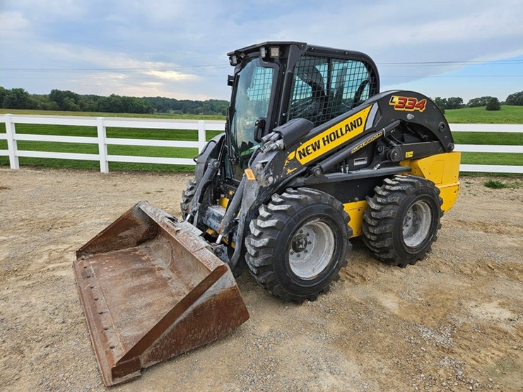 new-holland-l334-image-1