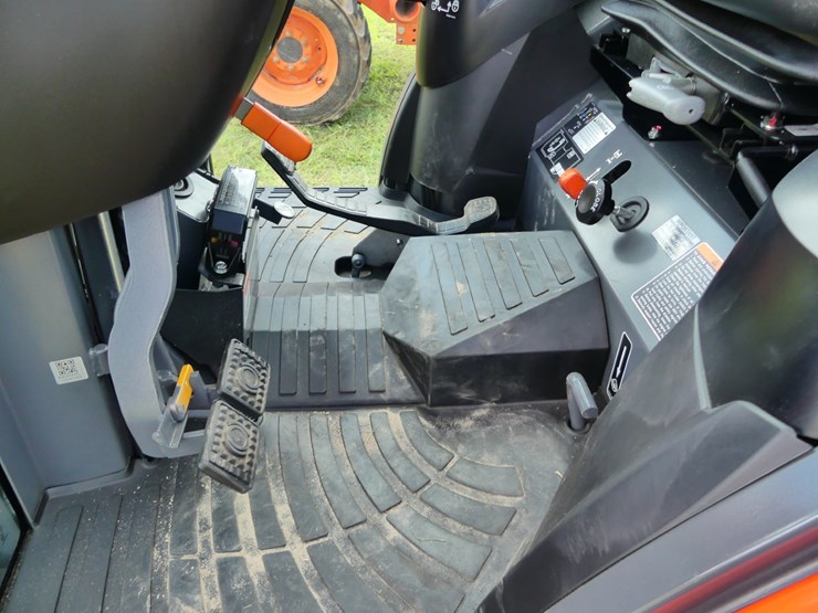 kubota-lx2620-image-16