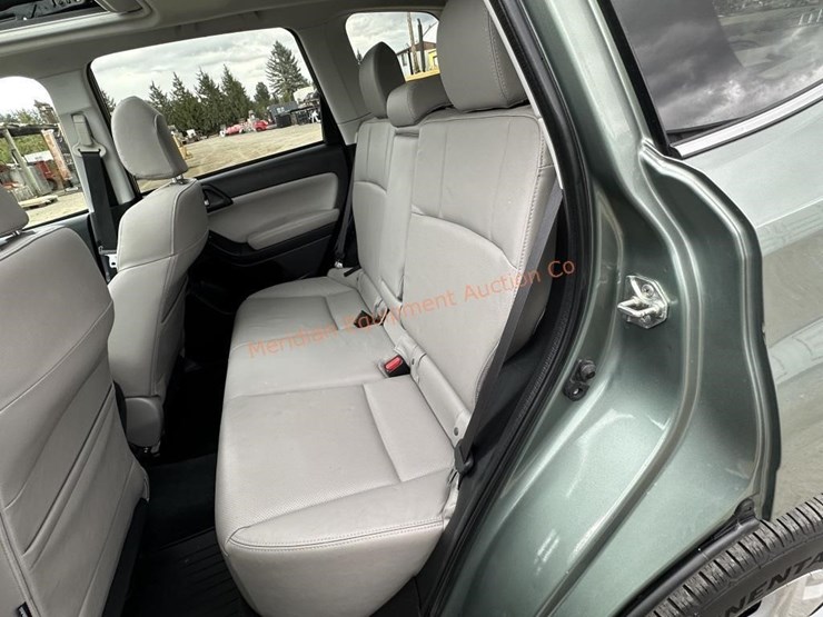 2015-subaru-forester-image-19