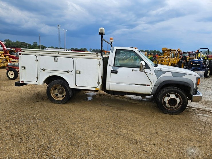 2000-gmc-3500-image-6