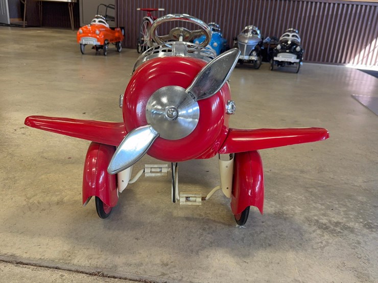 airflow-collectibles-gee-bee-no.-7-pedal-airplane-image-2