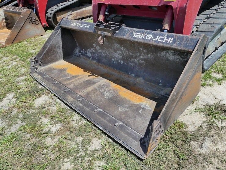 2019-takeuchi-tl8-image-10