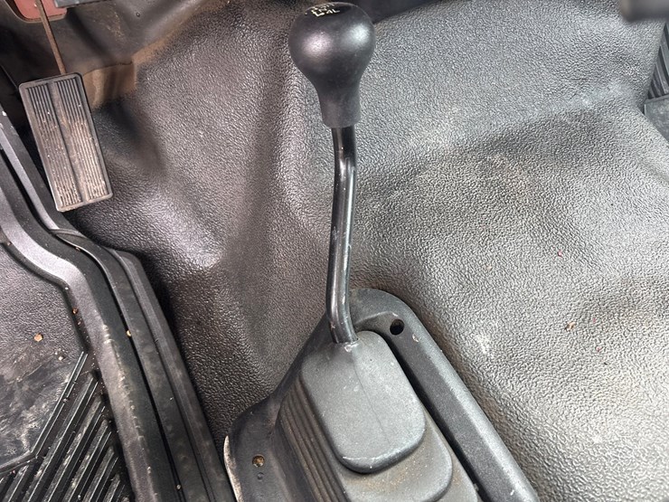 2004-ford-f350-image-40