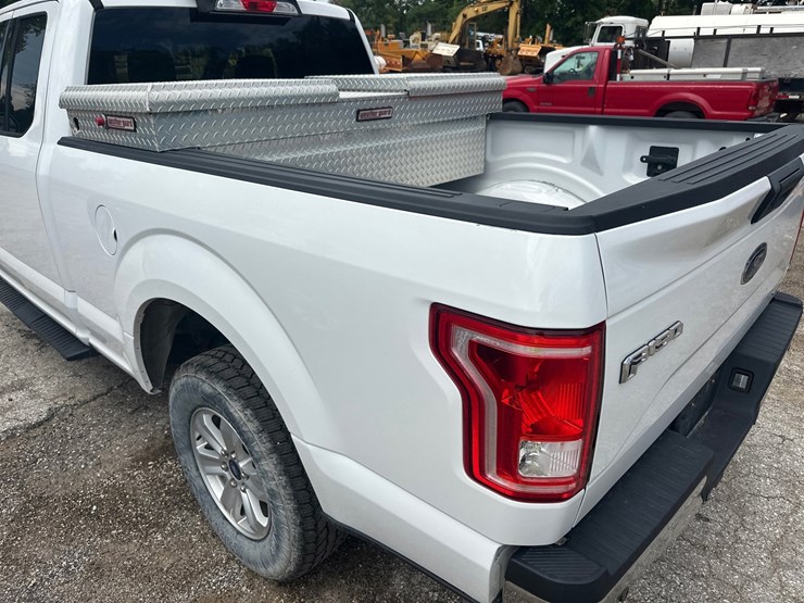 2015-ford-f150-xlt-image-13