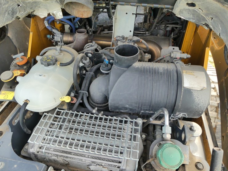 2017-deere-331g-image-9