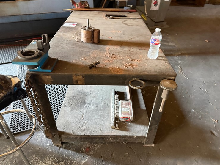 6”x3’x32”-metal-working-table-w/-bench-&-chain-vice-image-4