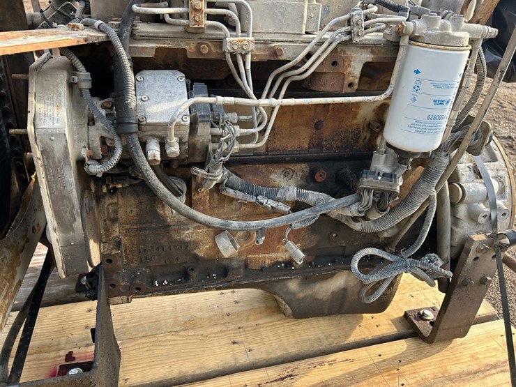 #2700-•-5.9l-cummins-turbo-diesel-engine-image-17