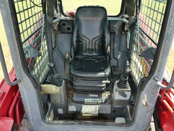 2015-takeuchi-tl8-image-14
