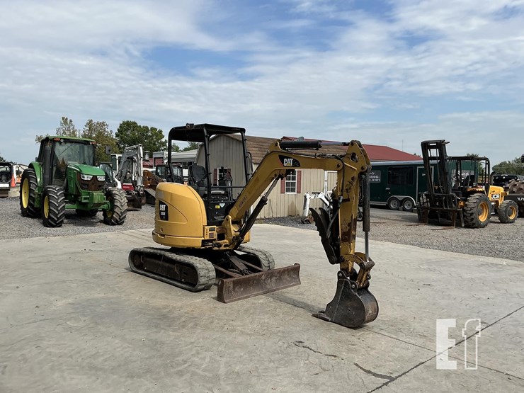 2015-caterpillar-303e-cr-image-6