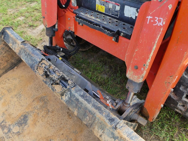 kubota-svl97-2-image-12