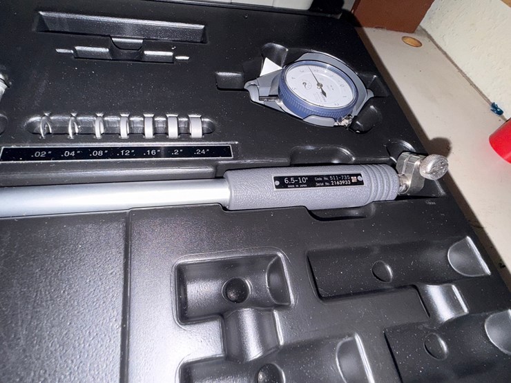 section-w/(4)-mitutoyo-2”-thru-10”-depth-gauges,-(1)-mitutoyo-12-18”-od-micrometer,-&-(2)-durometer-guages-image-7