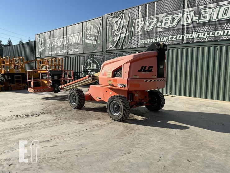 2021-jlg-400s-image-2