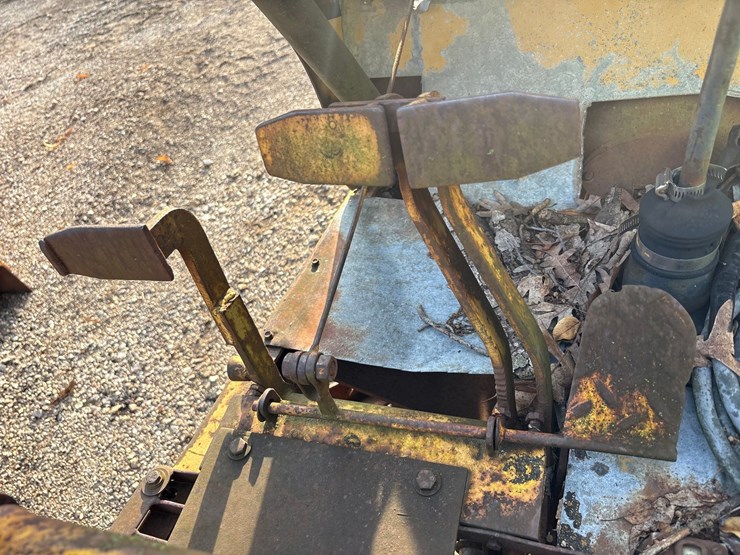 #2720-•-empire-88-90-tractor-image-15