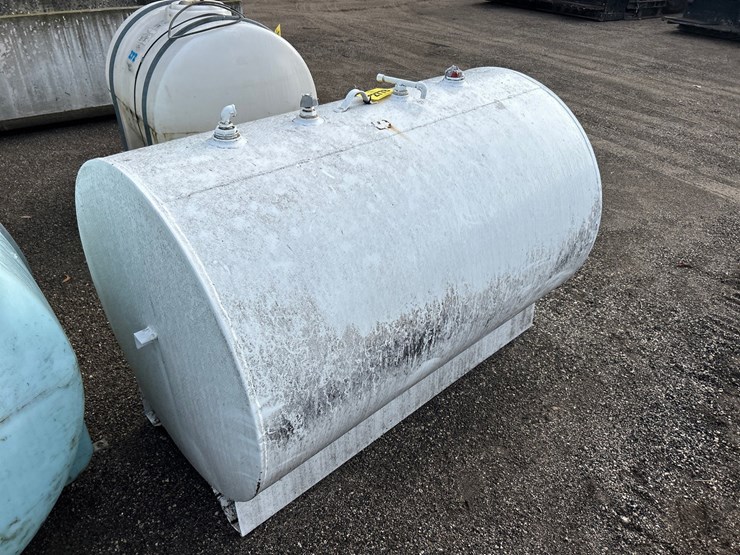 #2778-•-approx.5'x3'-tank-image-1