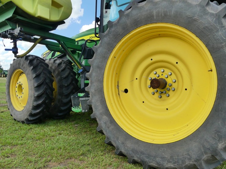 john-deere-310-image-10