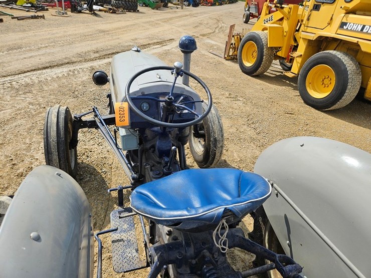 ford-8n-image-17