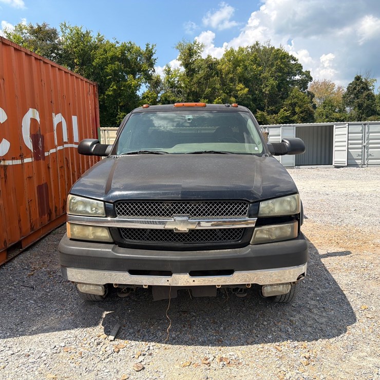 2004 CHEVROLET 3500
