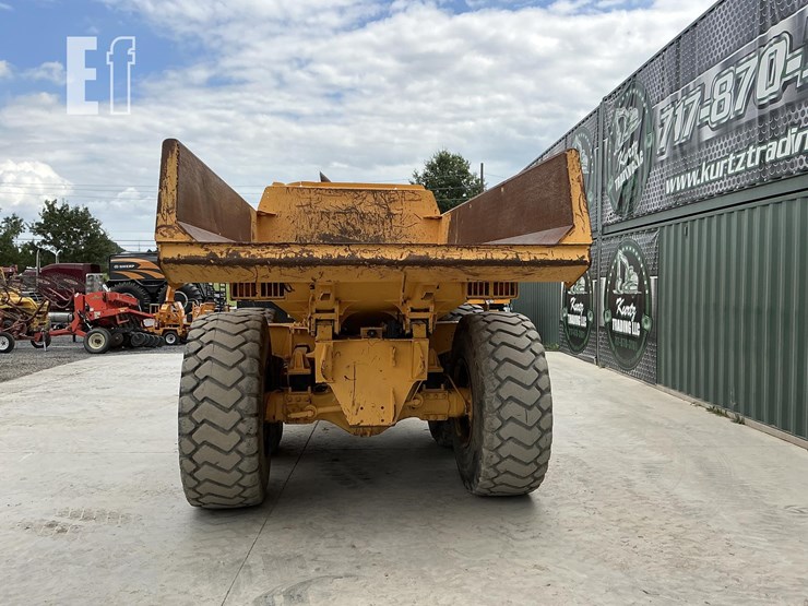 2012-volvo-a25f-image-3