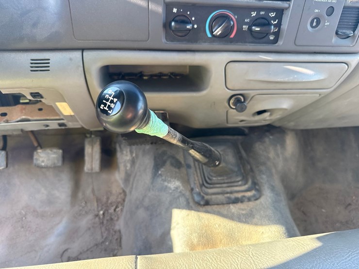 2001-ford-f350-image-35