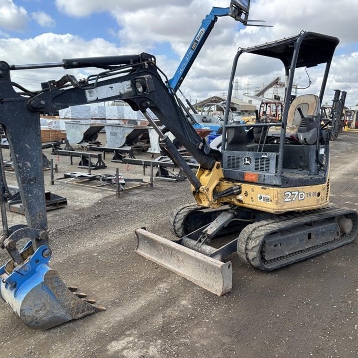 DEERE 27D