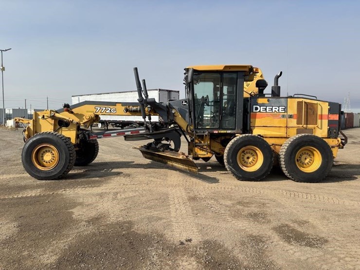 2009-deere-772g-image-5