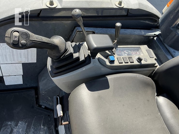 2019-kobelco-sk35sr-6e-image-16