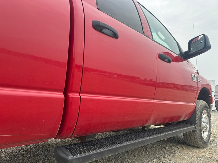 2008-dodge-2500-image-16
