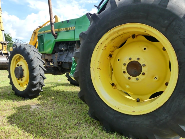 1995-john-deere-5200-image-8