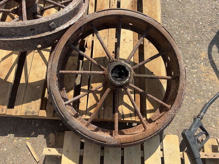 john-deere-24-image-2