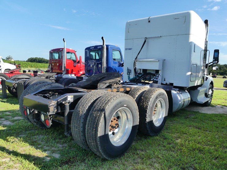 2018-peterbilt-579-image-3