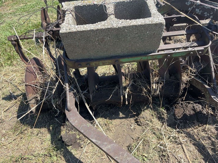 john-deere-7-image-12