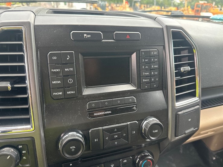 2015-ford-f150-xlt-image-31