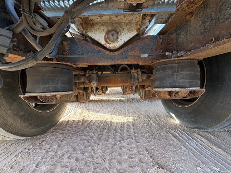 2005-cummins-qst30-image-19